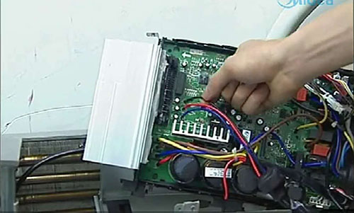 休宁美的空调电话是多少